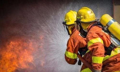 娱乐吃瓜酱消防员,揭秘娱乐圈幕后故事  第1张